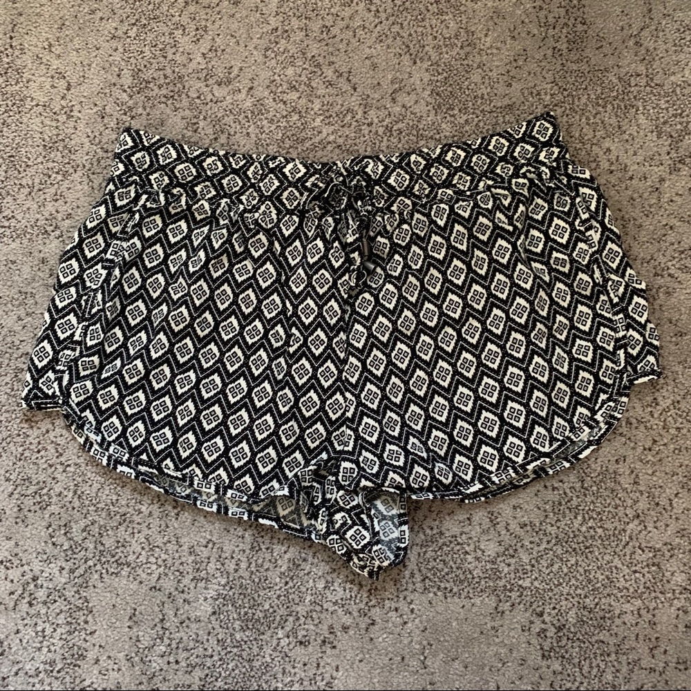 Forever 21 | Panel Side Dolphin Shorts